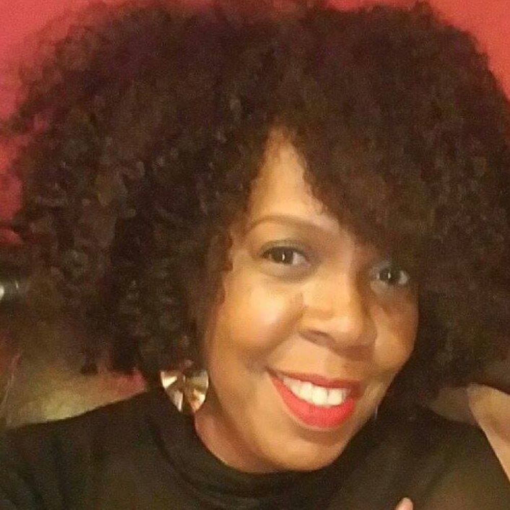 Meet your Posher, Regina